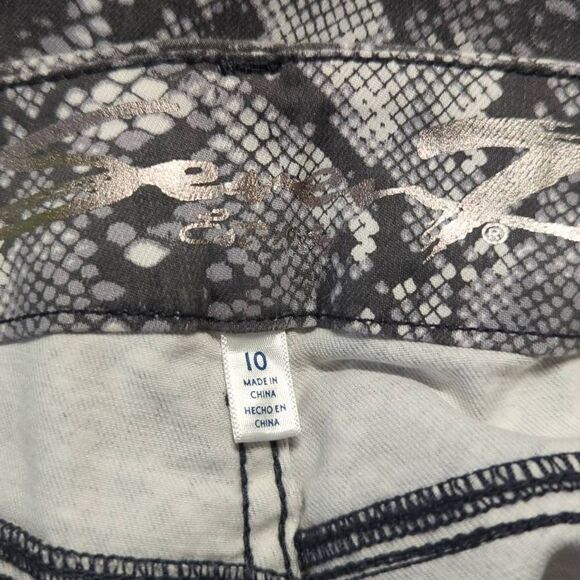 Seven7 NEW Tummy Less High Rise Skinny Neutral Snake print jeans Woman's size 10 - Picture 9 of 15